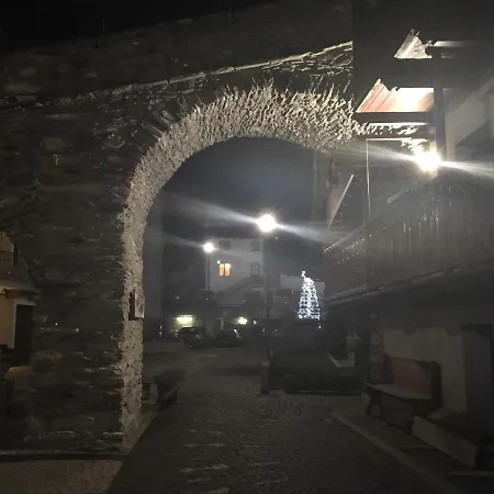 Lo Ponton アパート *