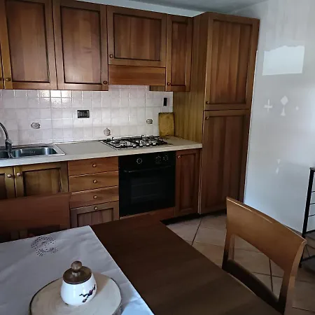 Lo Ponton Apartment Introd